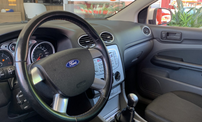 Ford Focus Sed. TI./TI.Plus 2.0 16V Flex  Aut 2012 Flex-7