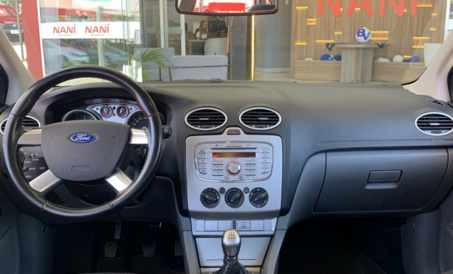 Ford Focus Sed. TI./TI.Plus 2.0 16V Flex  Aut 2012 Flex-5