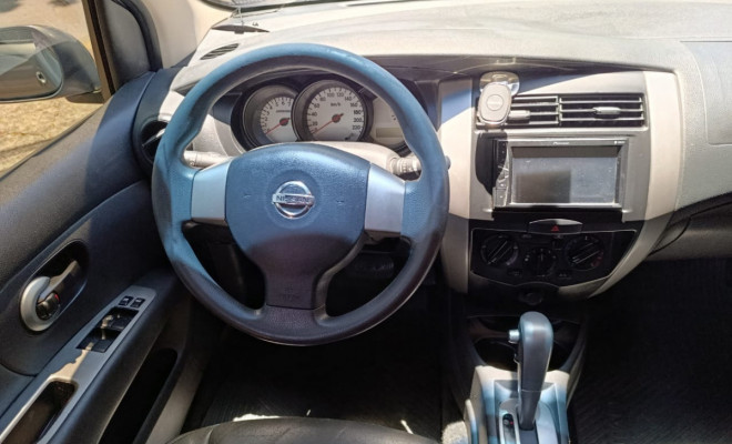 Nissan LIVINA S 1.8 16V Flex Fuel Aut. 2014 Flex-7