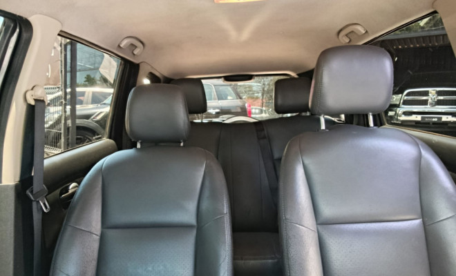 Nissan LIVINA S 1.8 16V Flex Fuel Aut. 2014 Flex-13