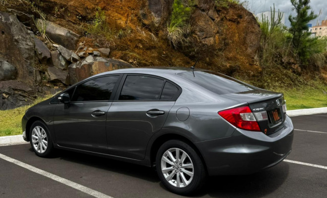 Honda Civic Sedan LXR 2.0 Flexone 16V Aut. 4p 2014 Flex-3