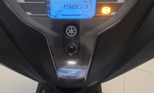 YAMAHA FLUO 125 ABS 2023 Gasolina-2