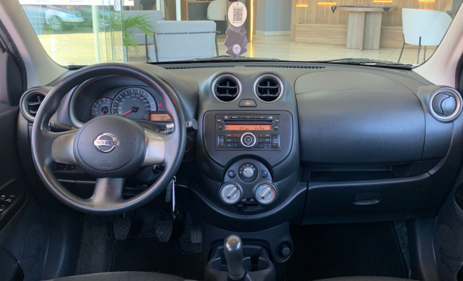 Nissan MARCH SV 1.6 16V Flex Fuel 2013 Flex-7