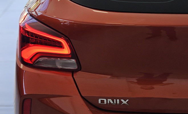 GM - Chevrolet ONIX HATCH PREM. 1.0 12V TB Flex 5p Aut. 2020 Flex-17