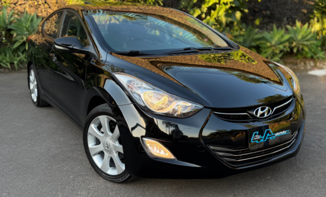 Hyundai Elantra GLS 1.8 16V Aut. 2012 Gasolina-3