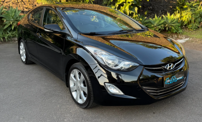 Hyundai Elantra GLS 1.8 16V Aut. 2012 Gasolina-2