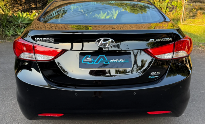 Hyundai Elantra GLS 1.8 16V Aut. 2012 Gasolina-13