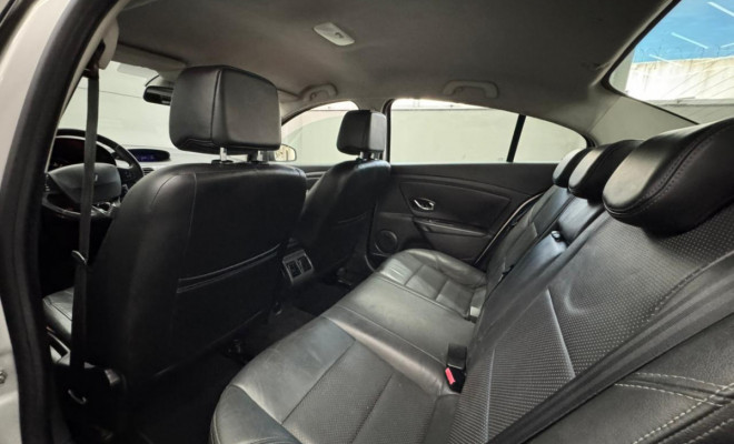 Renault FLUENCE Sedan GT SPORT 2014 Flex-7