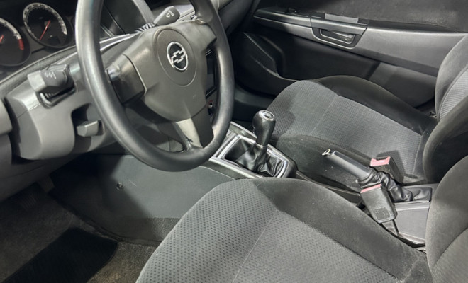 GM - Chevrolet Vectra GT 2.0 MPFI 8V FlexPower Mec. 2010 Flex-1