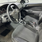 GM - Chevrolet Vectra GT 2.0 MPFI 8V FlexPower Mec. 2010 Flex-1