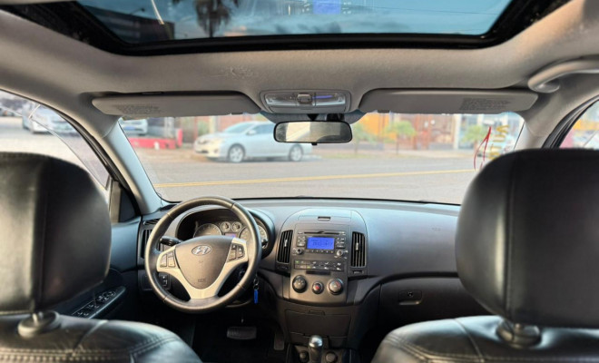 Hyundai i30 2.0 16V 145cv 5p Aut. 2010 Gasolina-26