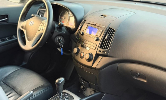 Hyundai i30 2.0 16V 145cv 5p Aut. 2010 Gasolina-10