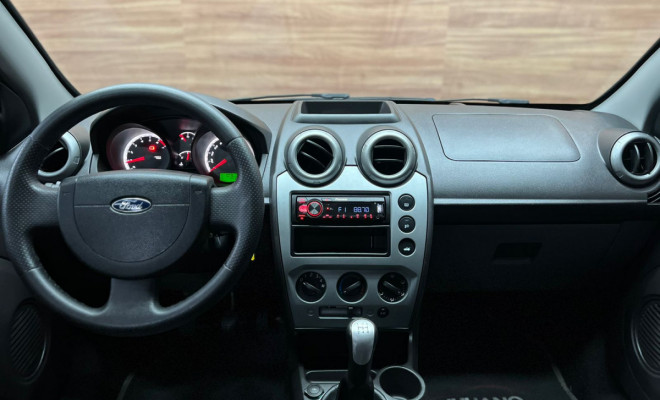 Ford Fiesta Sed. 1.6 8V Flex 4p 2013 Flex-5