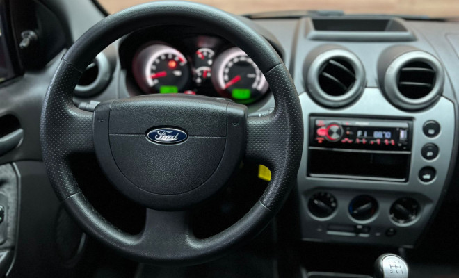 Ford Fiesta Sed. 1.6 8V Flex 4p 2013 Flex-6