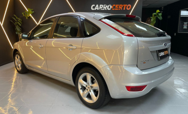 Ford Focus 2.0  2009 Flex  ÓTIMO ESPAÇO E CONFORTO-2