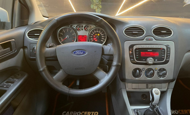 Ford Focus 2.0  2009 Flex  ÓTIMO ESPAÇO E CONFORTO-5