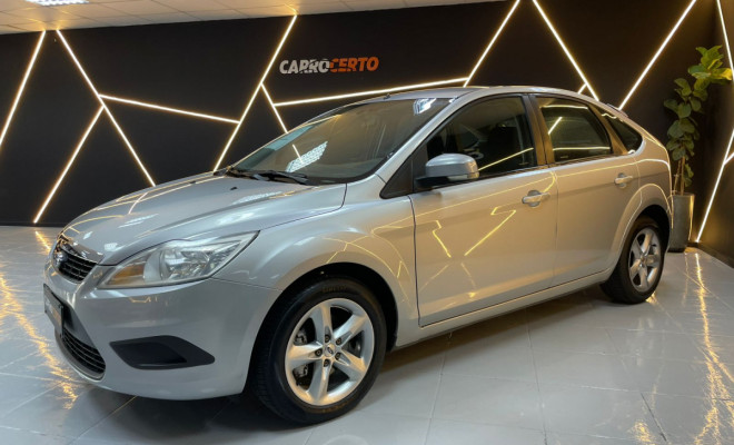 Ford Focus 2.0  2009 Flex  ÓTIMO ESPAÇO E CONFORTO-1