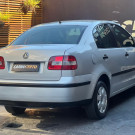 VW - VolksWagen Polo Sedan 1.6 2004  100% FINANCIADO-2