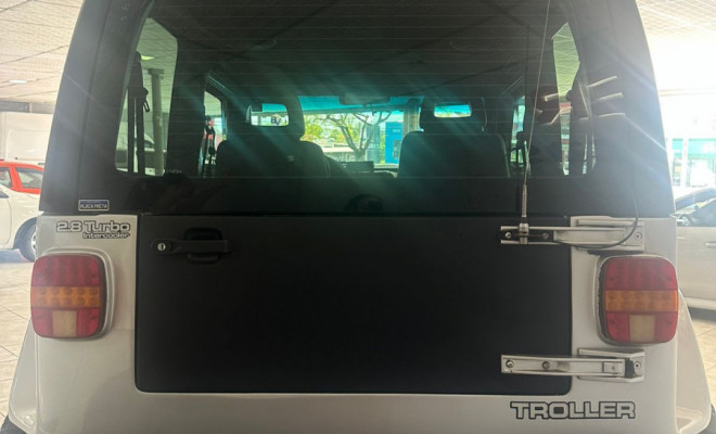 Troller T-4 4x4 2.8 TB Int. Cap. Rígida Diesel 2005 Diesel-13