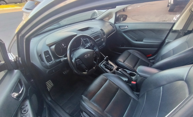 Kia Motors Cerato 1.6 16V  Flex  Aut. 2018 Flex-0