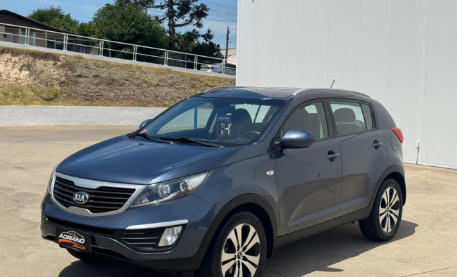 Sinta o poder e a sofisticação de um SUV de verdade: Kia Sportage LX 2.0 Automática 2014!