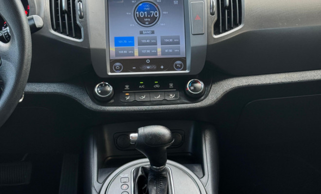 Sinta o poder e a sofisticação de um SUV de verdade: Kia Sportage LX 2.0 Automática 2014!-9