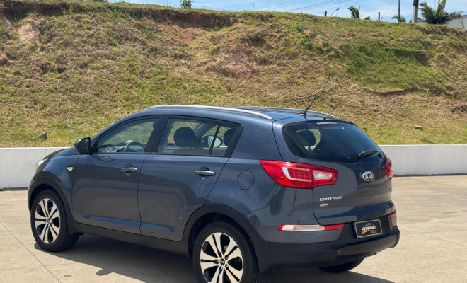 Sinta o poder e a sofisticação de um SUV de verdade: Kia Sportage LX 2.0 Automática 2014!-17