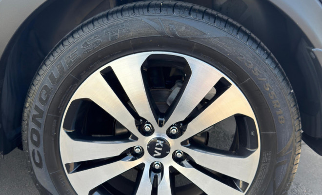 Sinta o poder e a sofisticação de um SUV de verdade: Kia Sportage LX 2.0 Automática 2014!-13