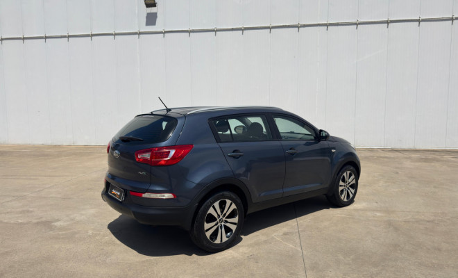 Sinta o poder e a sofisticação de um SUV de verdade: Kia Sportage LX 2.0 Automática 2014!-2