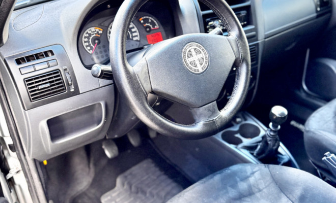 Fiat Siena EL Celeb. 1.0 mpi Fire Flex 8V 4p 2010 Flex-6