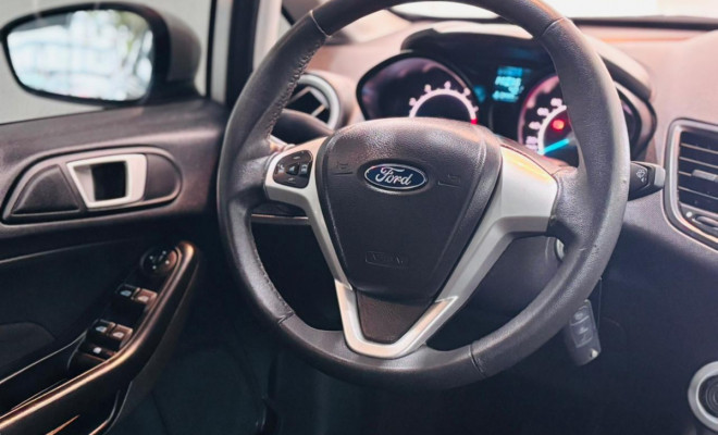 Ford Fiesta SE Plus 1.6 16V Flex Aut. 5p 2018 Flex-7