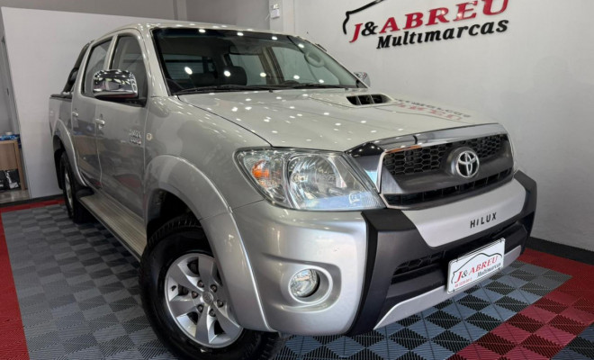 Toyota Hilux CD SRV D4-D 4x4 3.0 TDI Diesel Aut 2011 Diesel