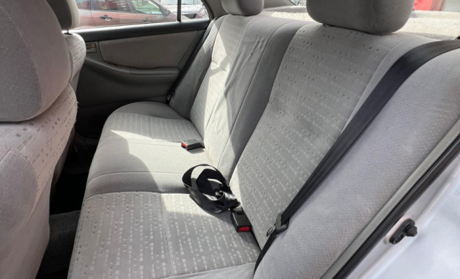 Toyota Corolla XLi 1.6 16V 110cv Aut. 2004 Gasolina-9