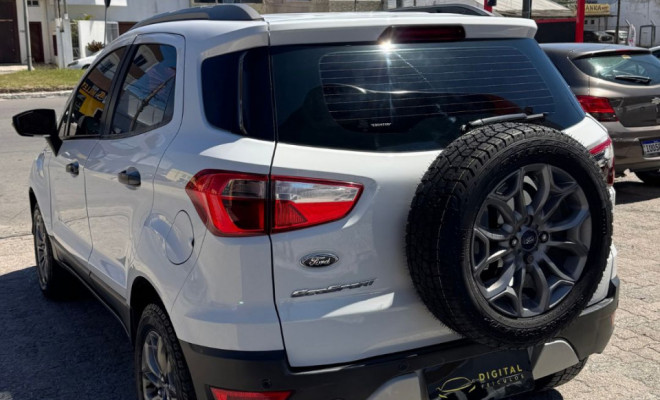 Ford EcoSport FREESTYLE 1.6 16V Flex 5p 2014 Flex-2