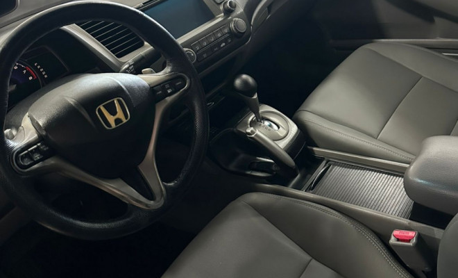 Honda Civic Sed. LXL/LXL SE 1.8 Flex 16V Mec. 2011 Flex-8