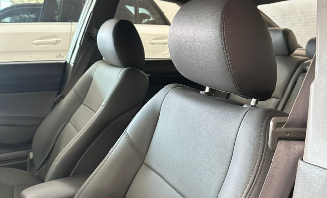 Honda Civic Sed. LXL/LXL SE 1.8 Flex 16V Mec. 2011 Flex-9