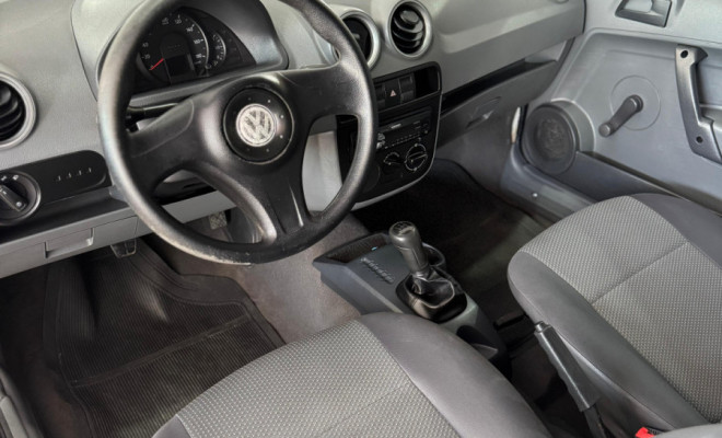 VW - VolksWagen Gol (novo) 1.0 Mi Total Flex 8V 2p 2013 Flex-8