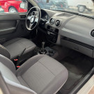 VW - VolksWagen Gol (novo) 1.0 Mi Total Flex 8V 2p 2013 Flex-10