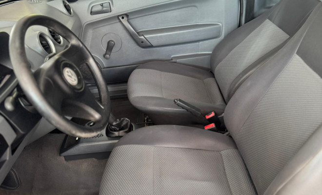 VW - VolksWagen Gol (novo) 1.0 Mi Total Flex 8V 2p 2013 Flex-16