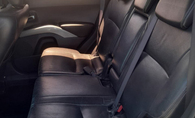 Mitsubishi OUTLANDER 3.0/ GT 3.0 V6 Aut. 2009 Gasolina-12