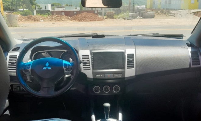 Mitsubishi OUTLANDER 3.0/ GT 3.0 V6 Aut. 2009 Gasolina-7