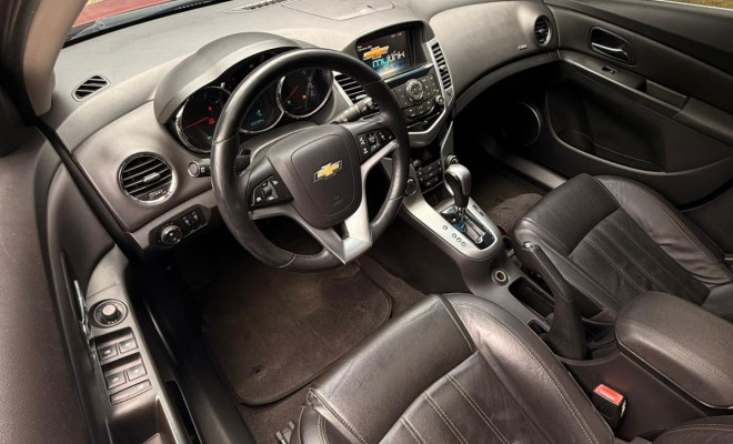 GM - Chevrolet CRUZE HB Sport LTZ 1.8 16V FlexP. 5p Aut 2014 Flex-7