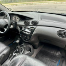 Ford Focus Hatch 1.6 8V Flex - 2008-7