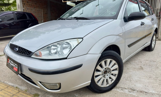 Ford Focus Hatch 1.6 8V Flex - 2008-5
