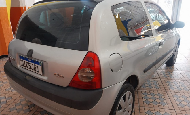 Renault Clio Authentique 1.0 8V 3p 2004 Gasolina-3