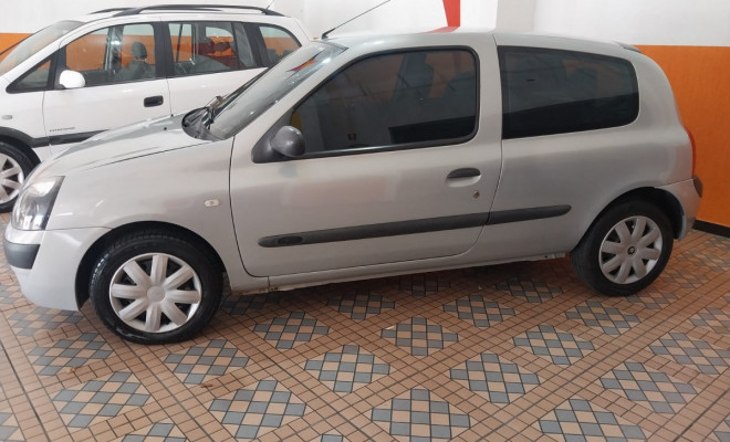 Renault Clio Authentique 1.0 8V 3p 2004 Gasolina-4