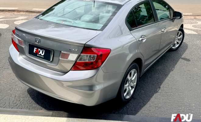 Honda Civic Sedan EXS 1.8/1.8 Flex 16V Aut. 4p 2013 Flex-10