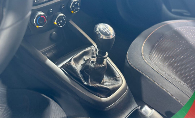 GM - Chevrolet ONIX HATCH LT 1.0 8V FlexPower 5p Mec. 2014 Flex-5