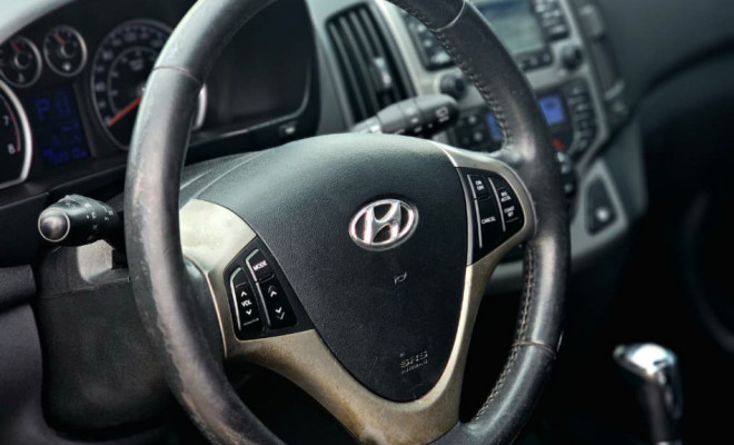 Hyundai i30 2.0 16V 145cv 5p Aut. 2011 Gasolina-10