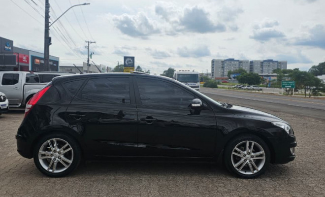 Hyundai i30 2.0 16V 145cv 5p Aut. 2011 Gasolina-2